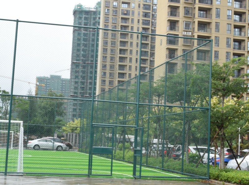 透气型塑胶跑道在不同气候条件下的铺装与使用建议